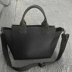 Gently used Rothy’s Handbag with removable cross body strap in black!